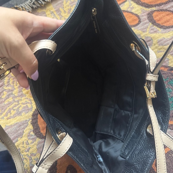 Bedford Michael Kors Tote Bag - Picture 5 of 7